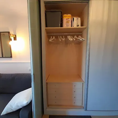 Apartmán Studio Renove Avec Balcon A 300m De La Plage - - Fr-1-239-983 *